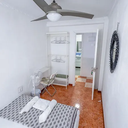 Habitacion Cama Matrimonio Piso Compartido Torremolinos Buitenkant foto